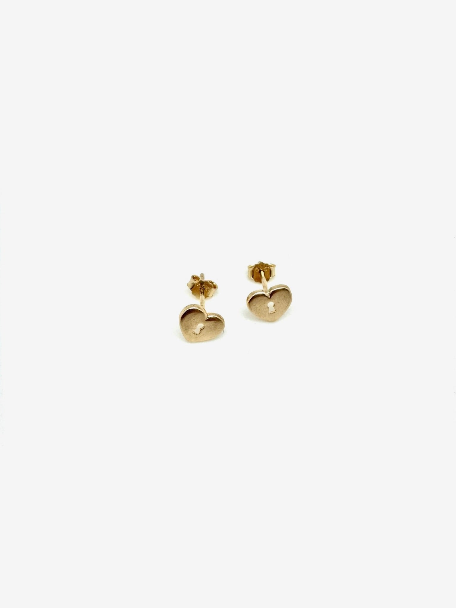 Darla Heart Keyhole 14K Gold Studs - Stone Cooper