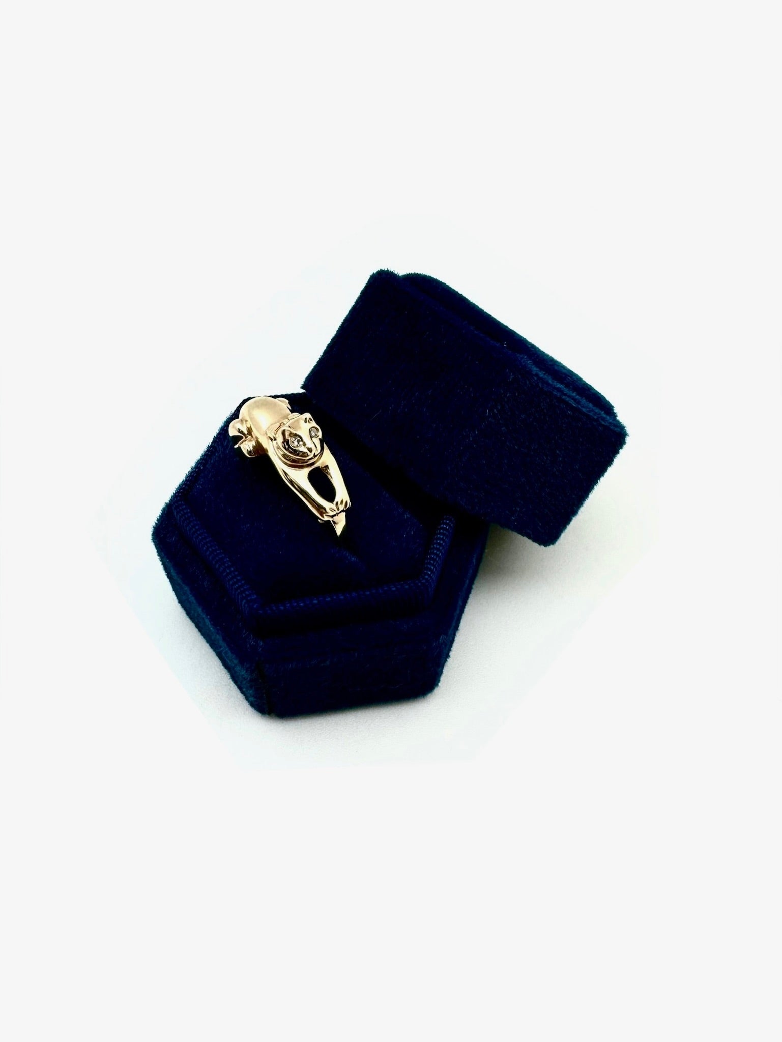 Cat with Diamond Eyes 10K Vintage Ring (8) - Stone Cooper