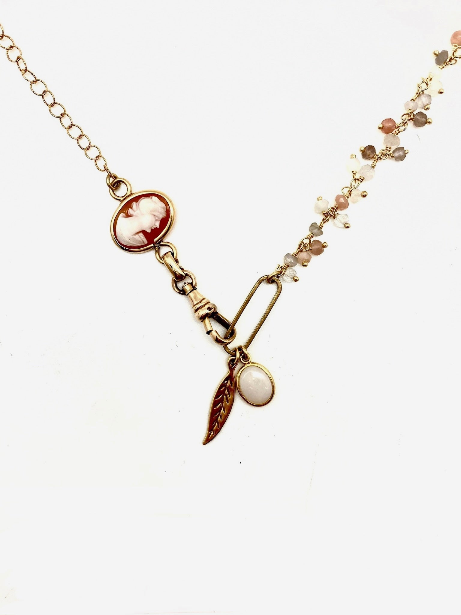 Virginia Cameo Moonstone Necklace - Stone Cooper