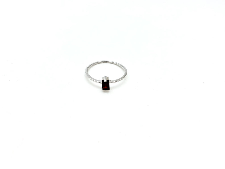 Marguerite Garnet Ring - Stone Cooper