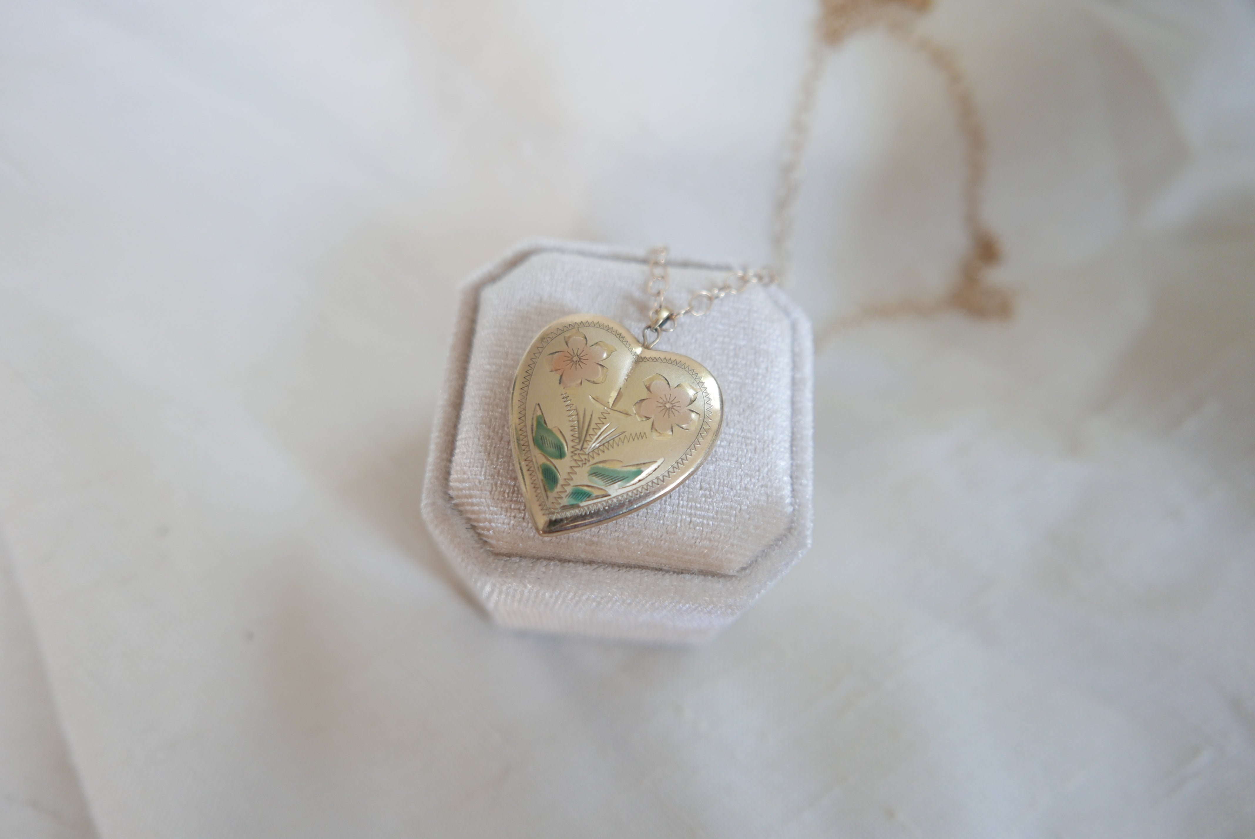 Doretta Vintage Flower Heart Locket - Stone Cooper