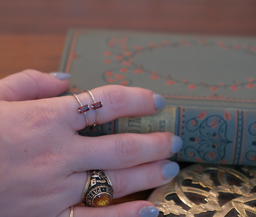 Marguerite Garnet Ring - Stone Cooper