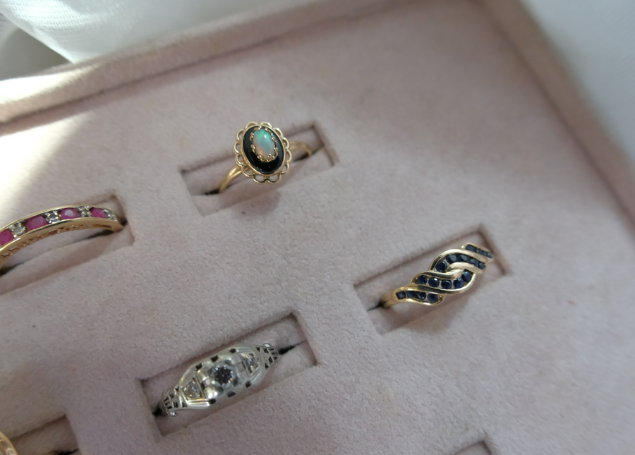 Estate Floating Sapphire Twist Ring 14K (7) - Stone Cooper