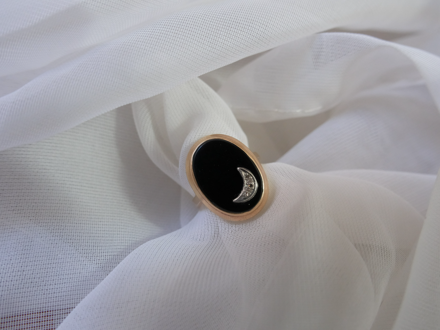 Onyx Diamond Moon Ring 10K (6.5) - Stone Cooper