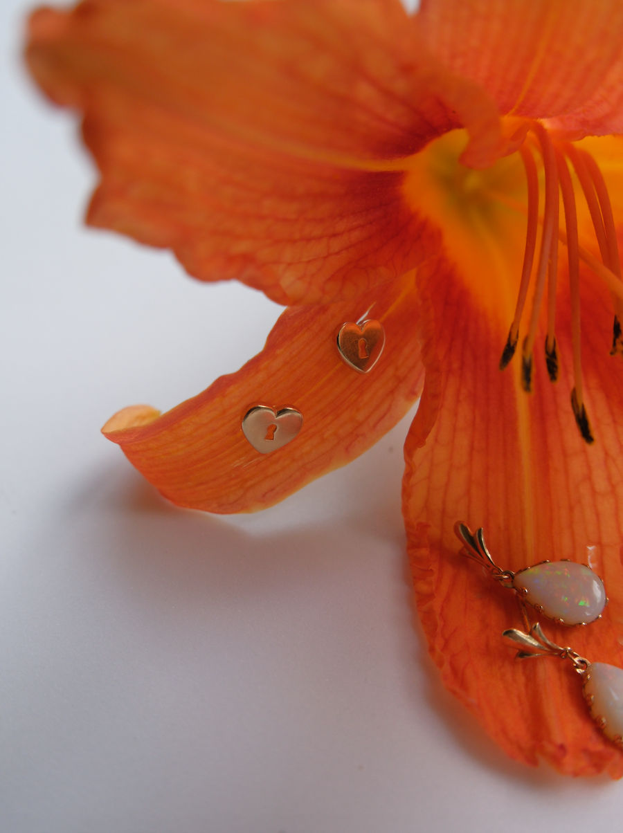 Darla Heart Keyhole 14K Gold Studs - Stone Cooper