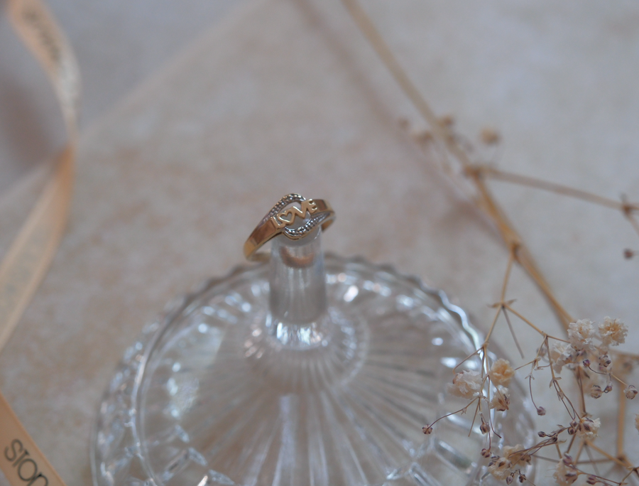 10K Diamond 'LOVE' Ring (7.5) - Stone Cooper