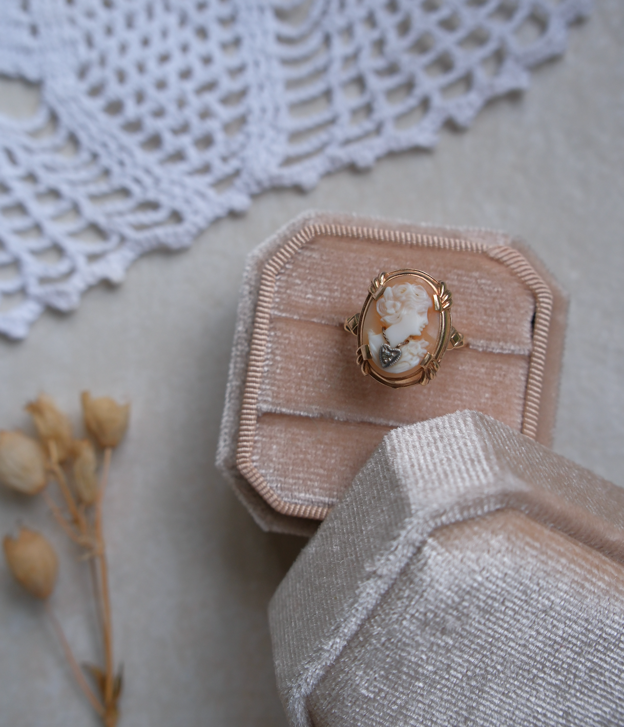 10K Cameo Heart Diamond Ring (6.5) - Stone Cooper