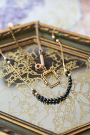 Onyx_Gold_Necklace_Giselle