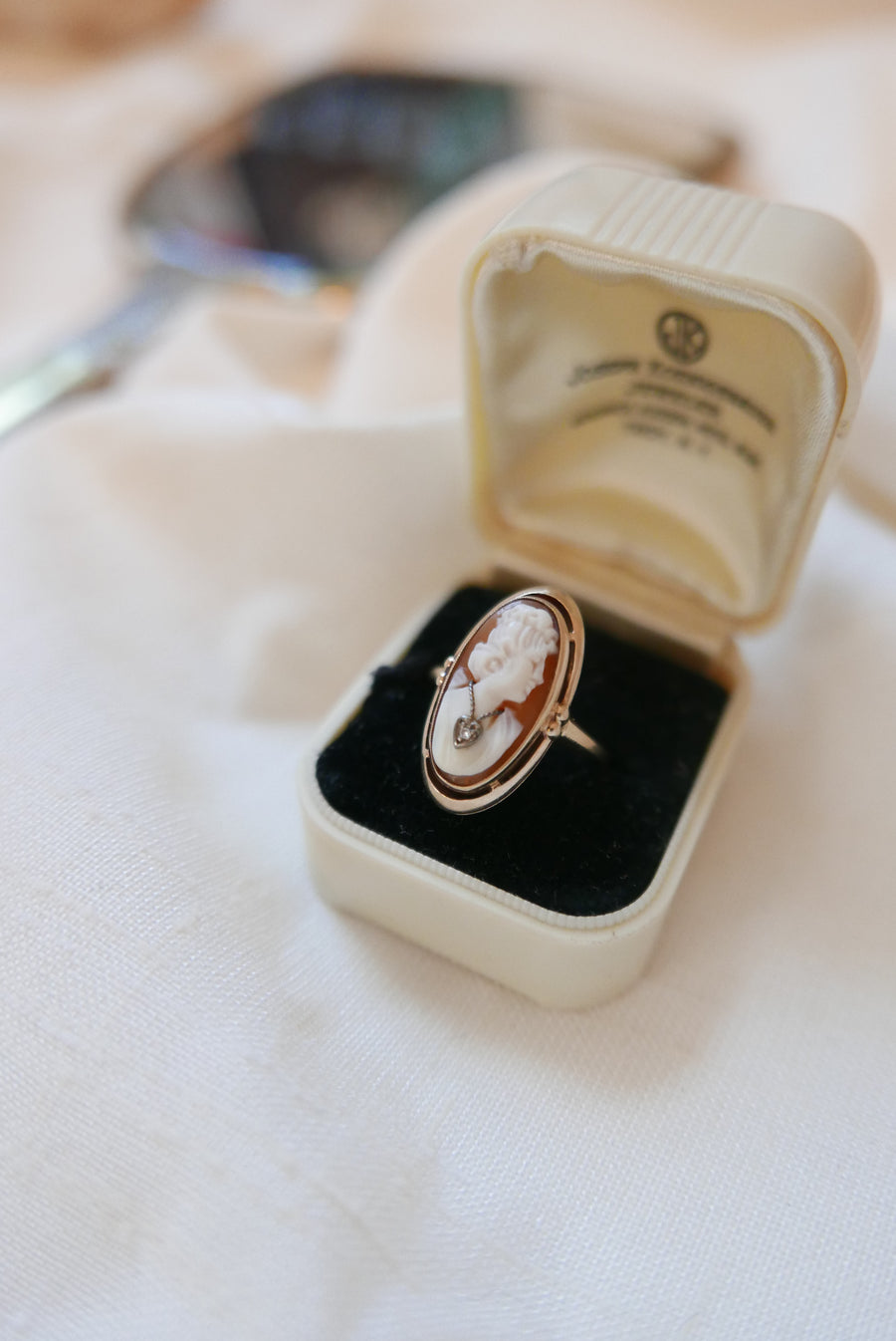 Cameo Diamond Ring 10K (8)