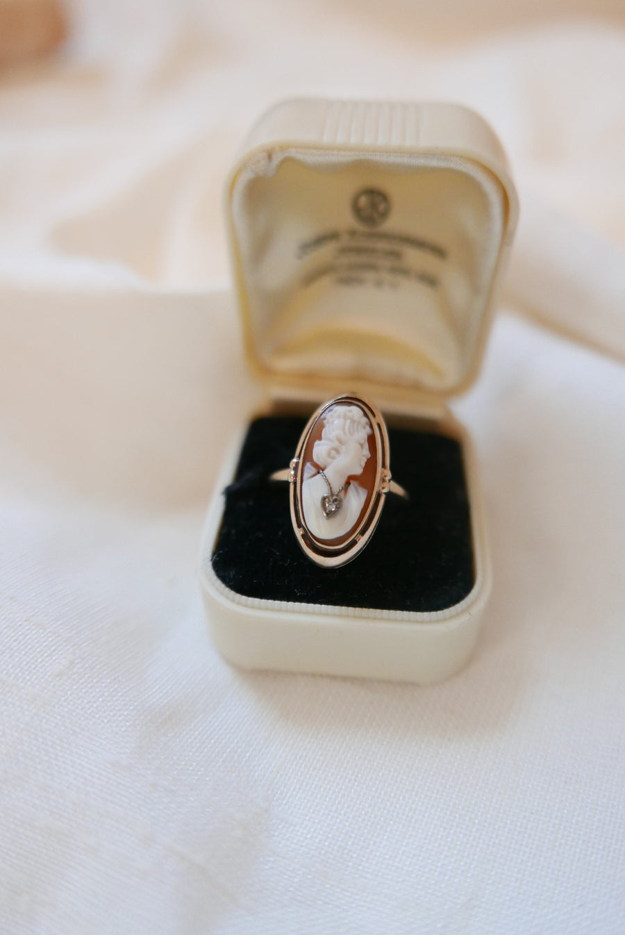 Cameo Diamond Ring 10K (8)