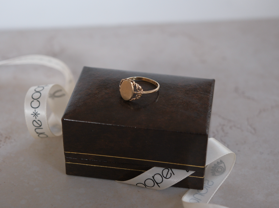 10K Gold Oval Signet Ring (7.75) - Stone Cooper