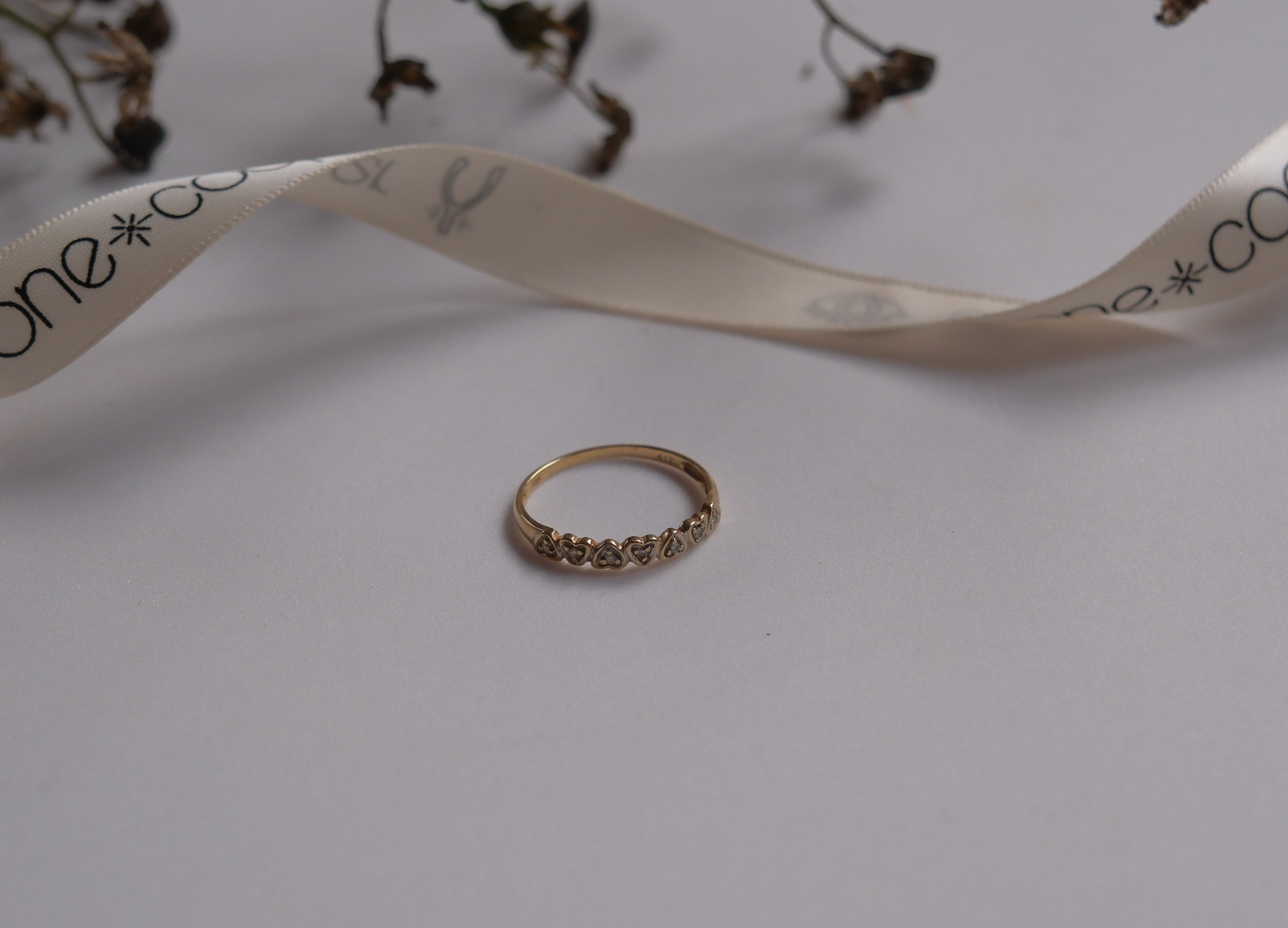 10K Diamond Heart Band (7.5)