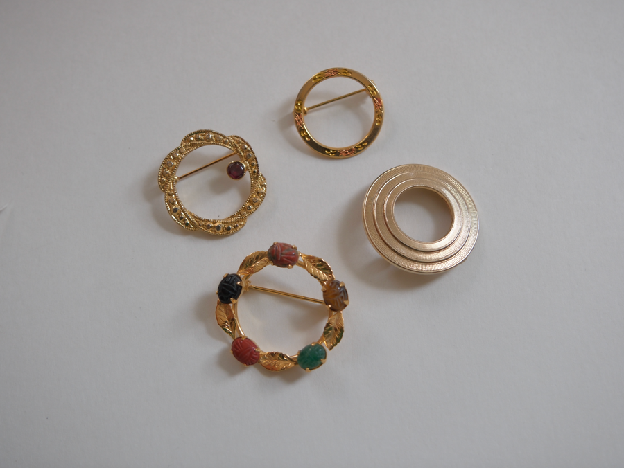 Vintage Wreaths Brooch Set - Stone Cooper