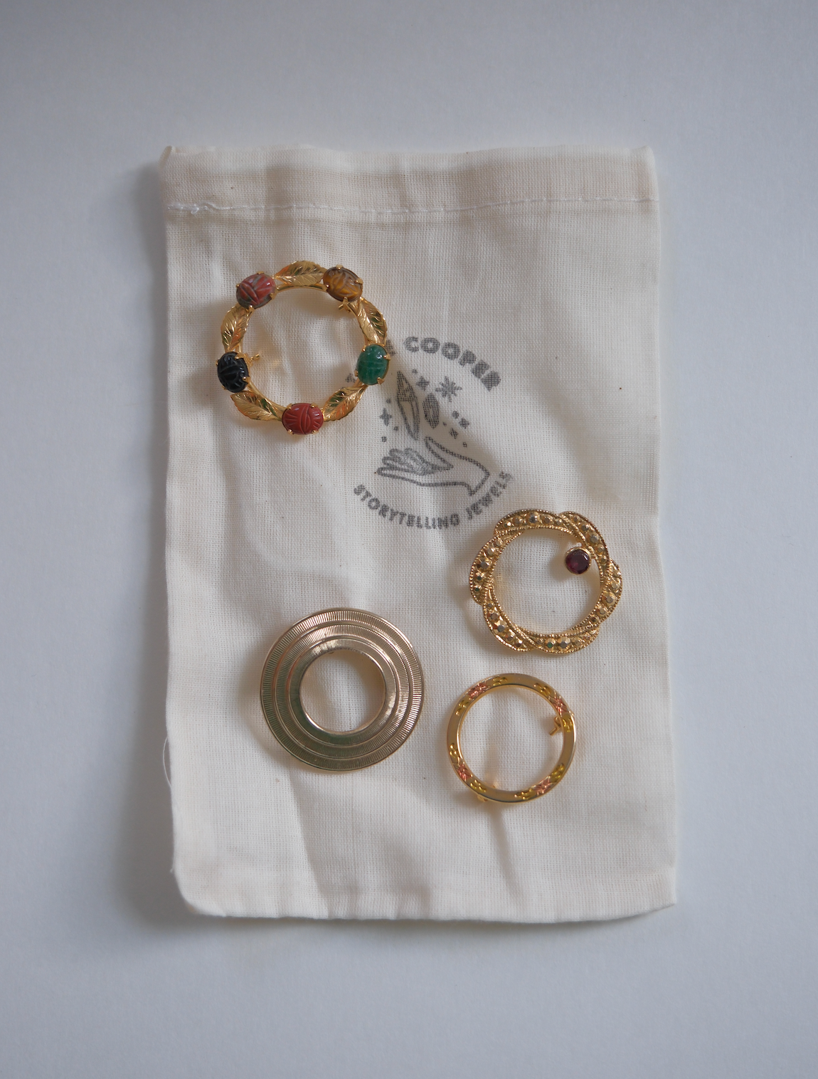 Vintage Wreaths Brooch Set - Stone Cooper