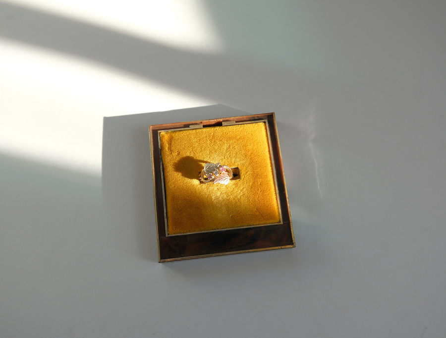 Vintage Black Hills 10K Birthstone Ring. (6.25) - Stone Cooper