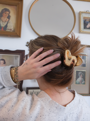 Gold Heart Claw Hairclip - Stone Cooper