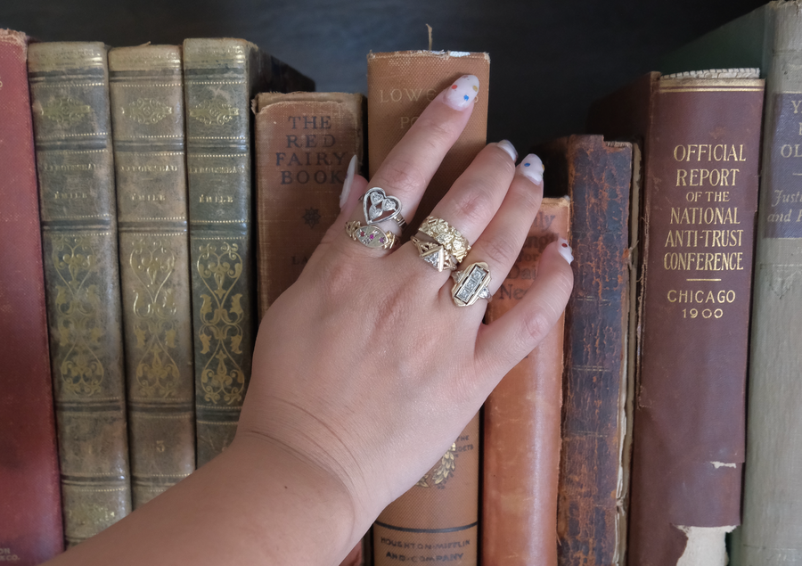 14K Two-Toned Deco Diamond Ring (4)