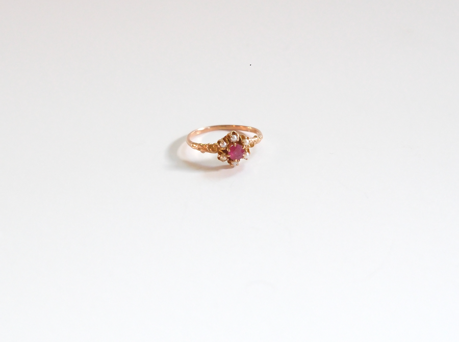 9K Antique Ruby & Pearl Ring (4.5)