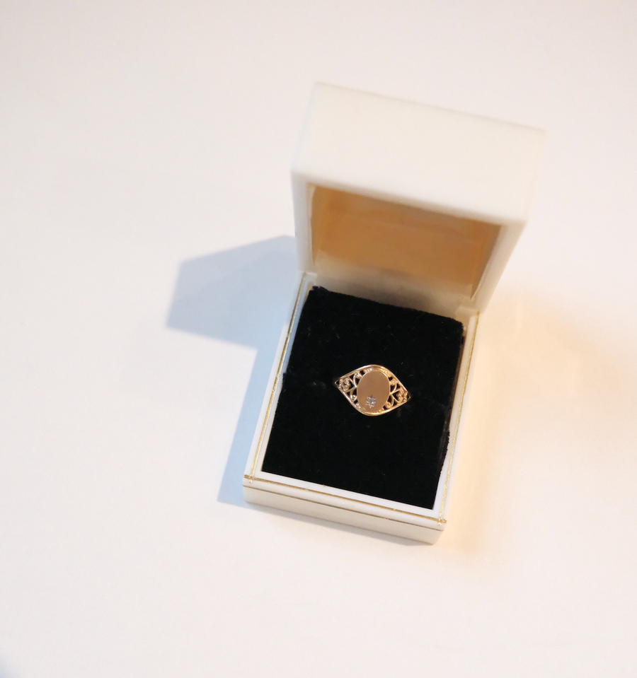 10K Vintage Diamond Signet (6.5)