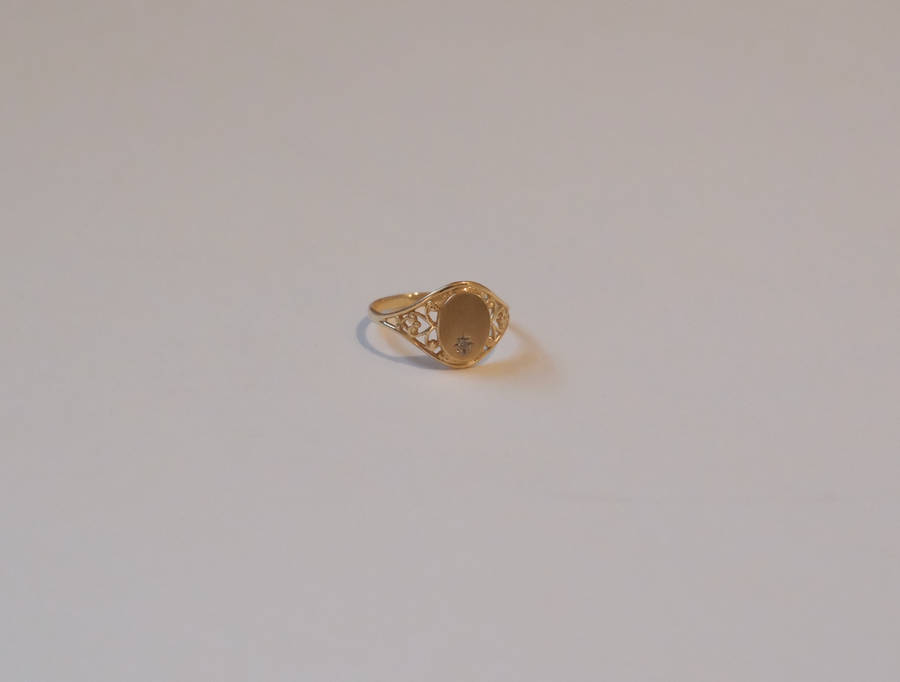 10K Vintage Diamond Signet (6.5)