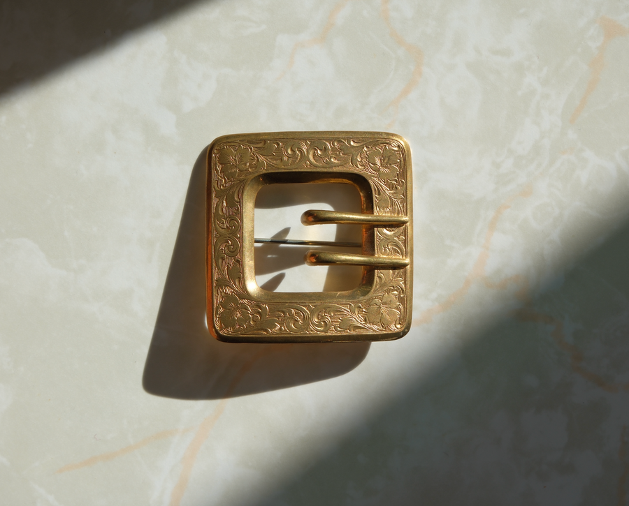 Large Art Nouveu Gilt Gold Buckle Brooch