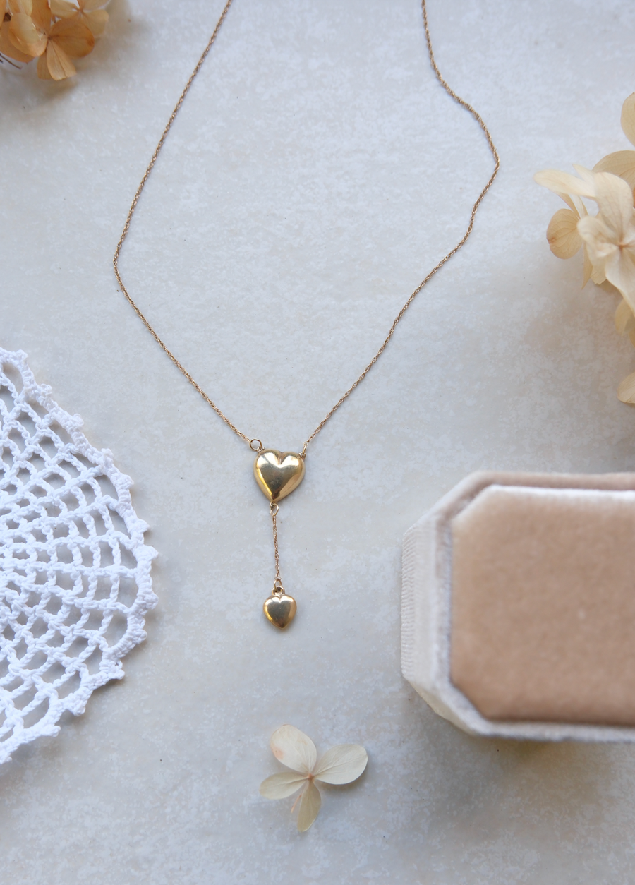 Lottie 10K Vintage Heart Lariat - Stone Cooper