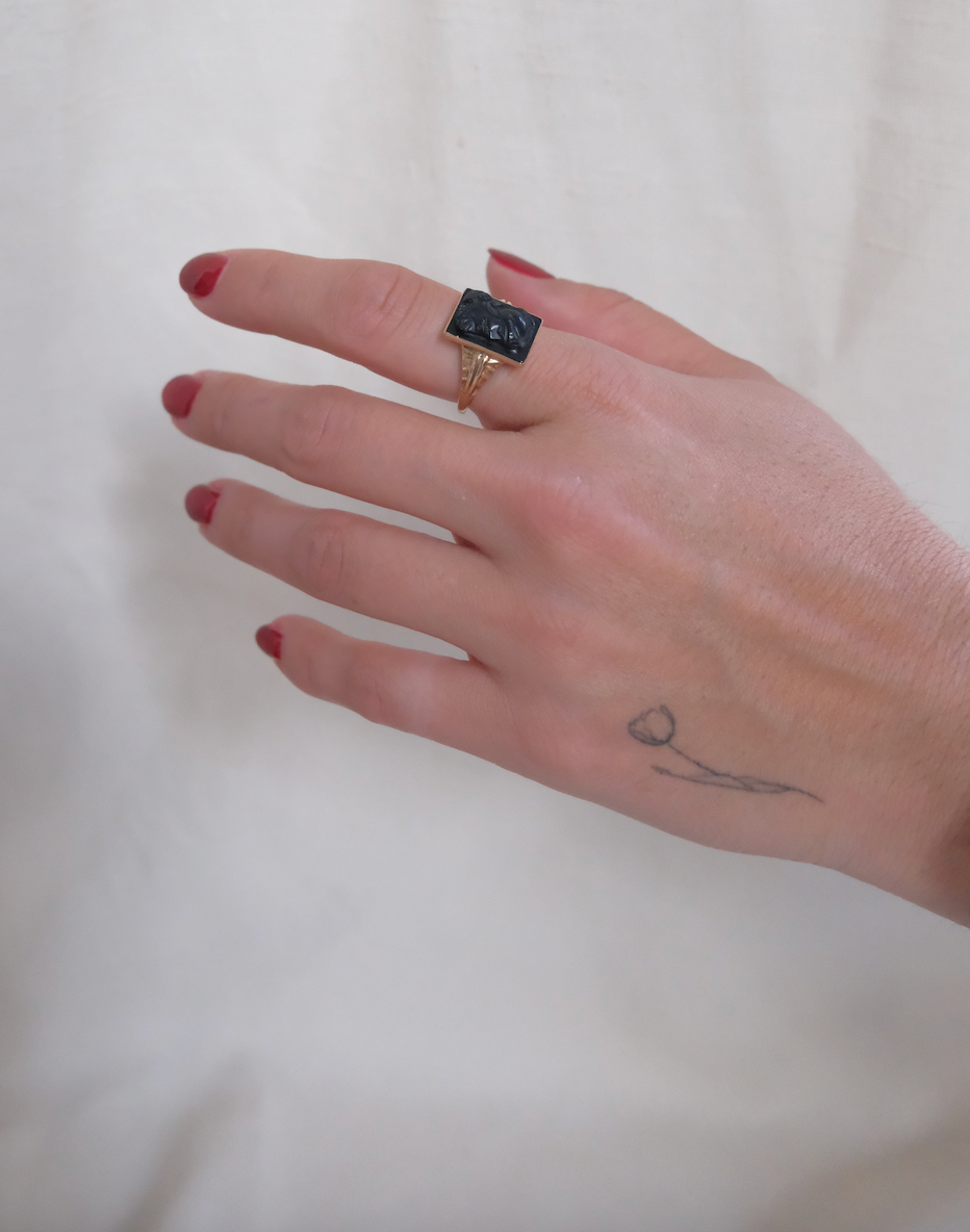 10K Onyx Intaglio Ring (8.25)