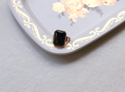 10K Cushion-Cut Black Onyx Antique Ring (6.5)