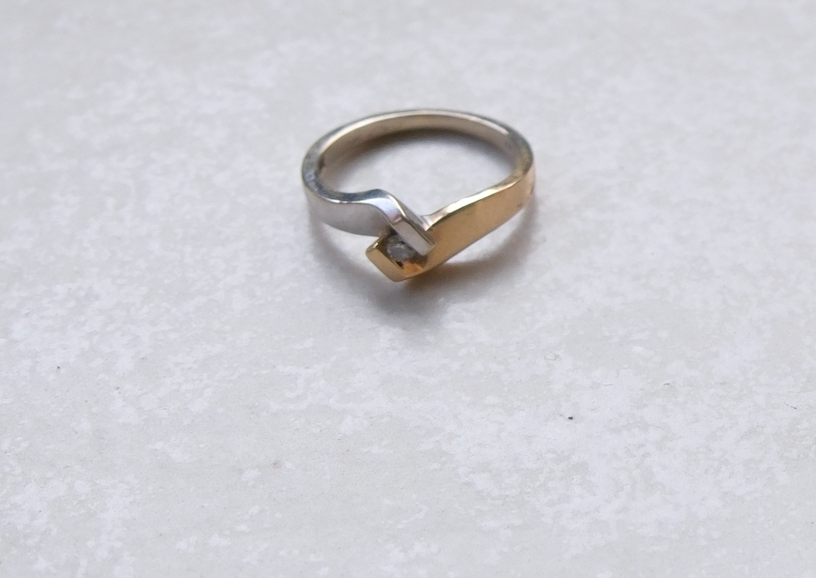 Two-Tone Vintage Diamond Crossover Ring, 14K, size 4